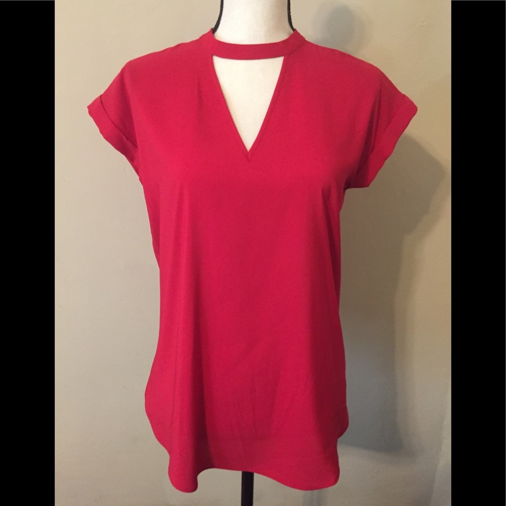 Express Choker Neck Gramercy Tee